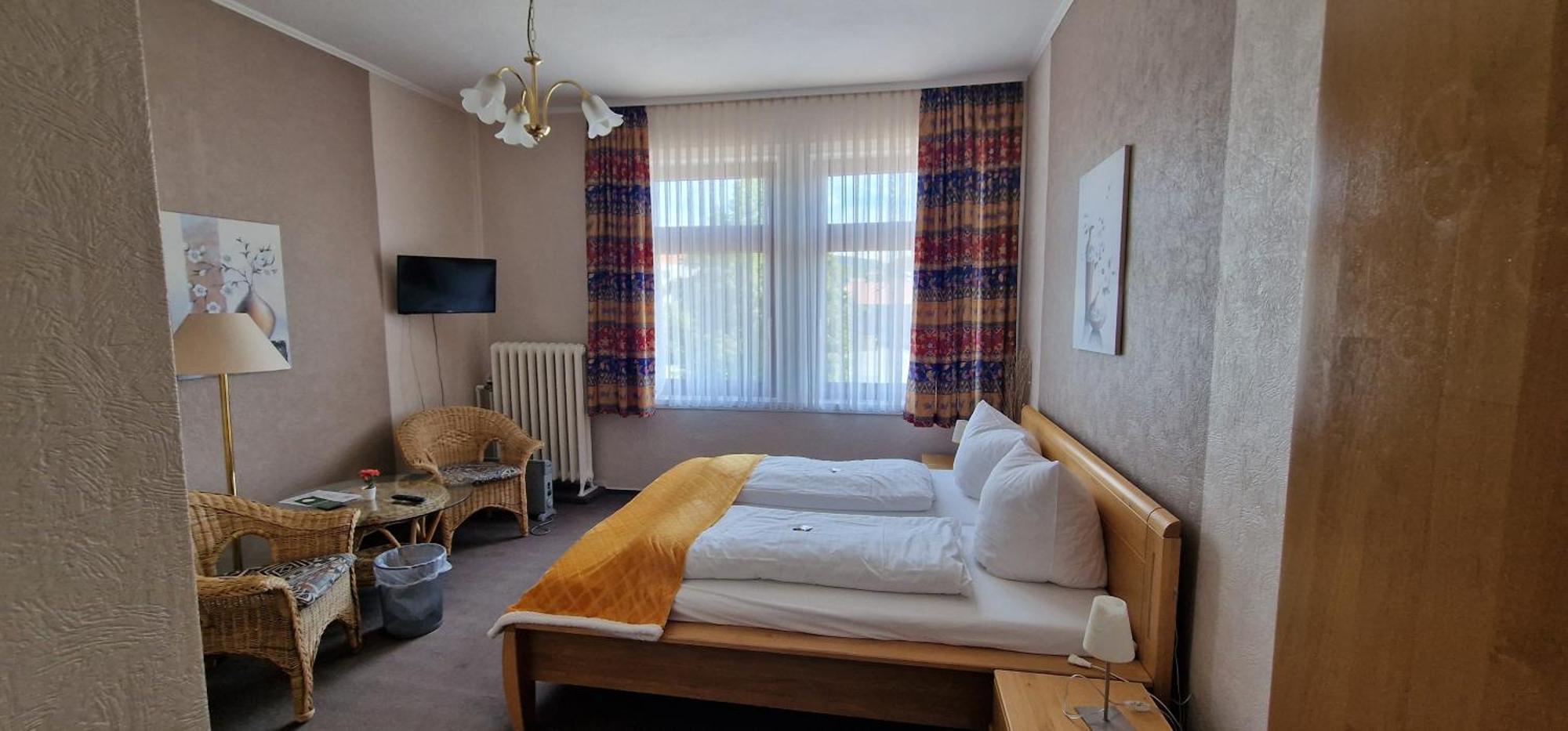 Hotel-Restaurant Wilhelmsbad Seesen Rom bilde